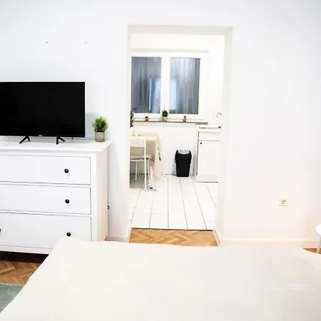 Funktionales Apartment-zentral Und Ruhig Gelegen *