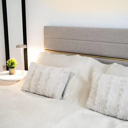 Funktionales Apartment-zentral Und Ruhig Gelegen Apartment